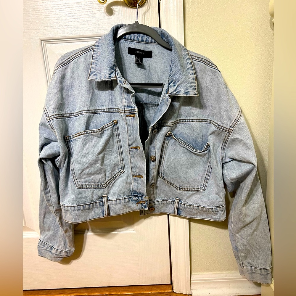 Oversized jean jacket. Forever 21